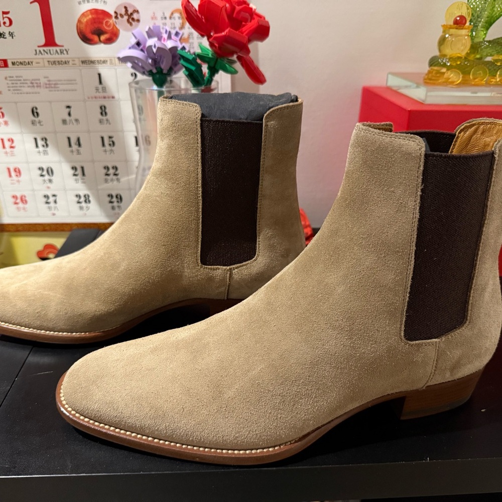 Men's Tan Suede Chelsea Boots Saint Laurent